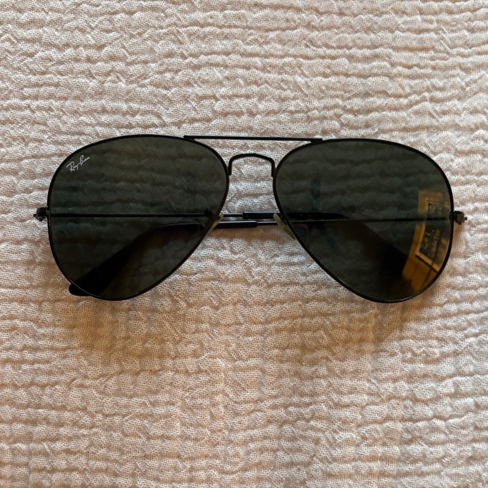 Ray-Ban Classic Black Aviator Sunglasses